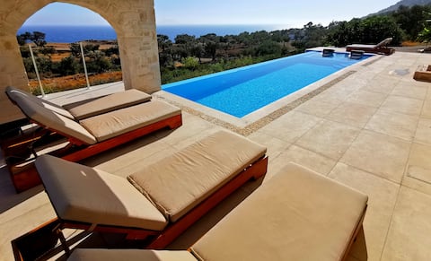 Agia Galini  Peaceful Villa  pool & jacuzzi
