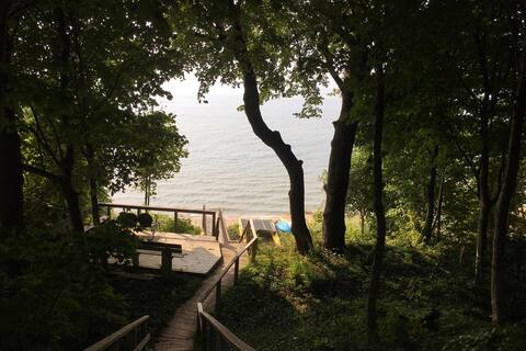 Lake MI lakefront  cottage with sunset views