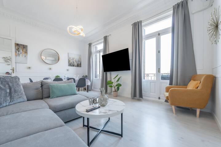 PENTHOUSE deluxe GRANVIA, by MONARO***** gallery image 3