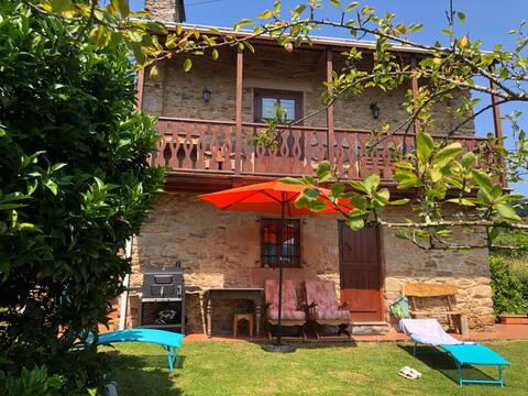 Countryside house in valley 5 minutes from the beach