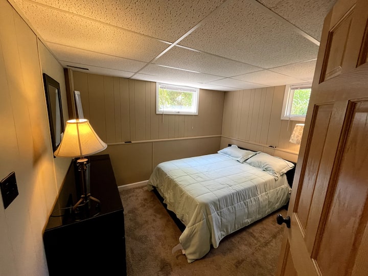 Dormitorio 6 con camas dobles y dos camas individuales.