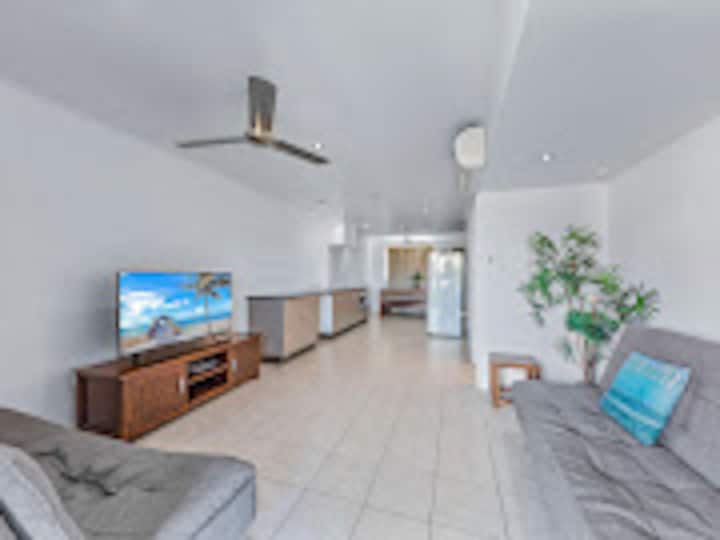 Airlie Beach Family Townhouse Townhouses for Rent in Airlie Beach