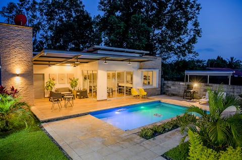 A/C house with pool 5 minutes from Irtra Xetulul parks