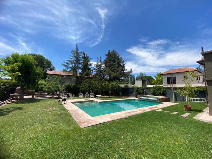 Mirror inn with mountain views and swimming pool Lofts for Rent in