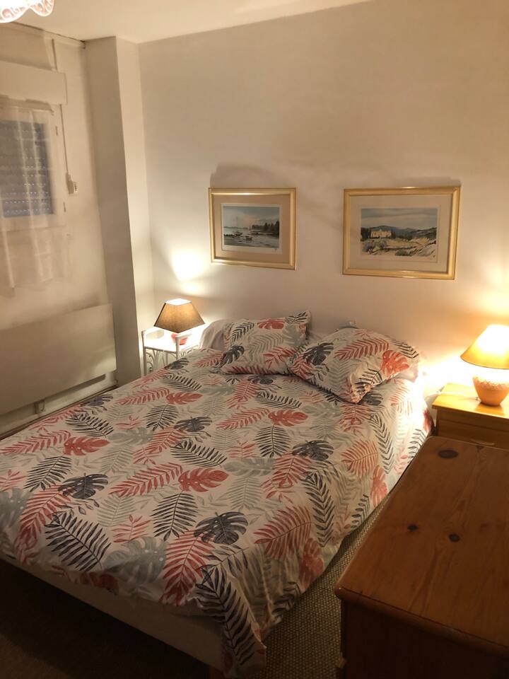 habitación con cama de 2 plazas