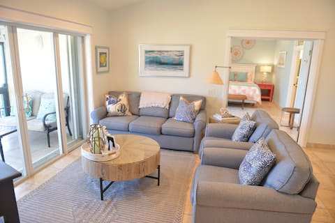Successful Airbnb property: Killer View, Pool, Hot Tub, Family Friendly Condo in Red Hook