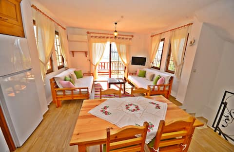 Successful Airbnb property: Akyaka Deniz Villas-A in Ula