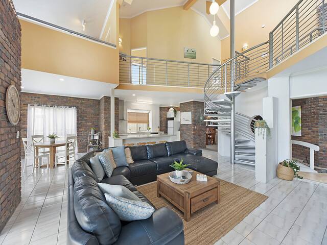 Waterfront Beach House SUP/Kayak