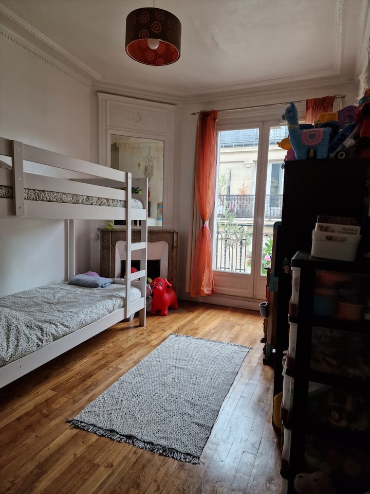 غرفة النوم الثانية - أسرّة بطابقين