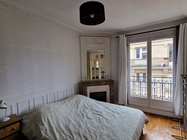 غرفة النوم 1 - سرير بحجم كبير