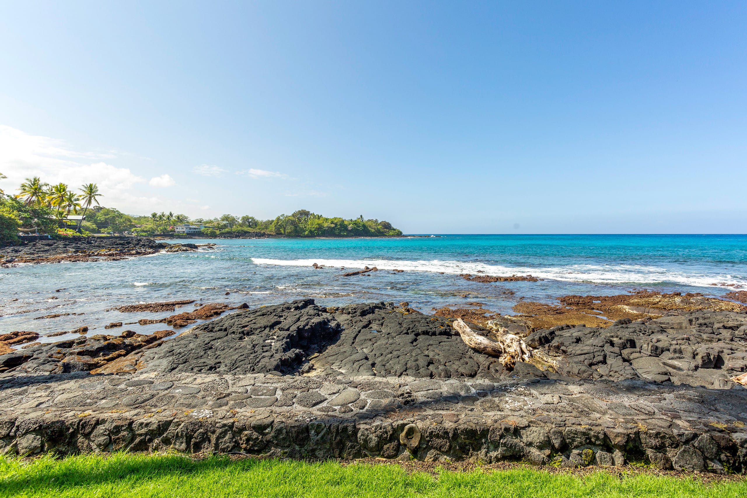 Home in Kailua-Kona · ★4.97 · 3 bedrooms · 3 beds · 3.5 baths - Image 37