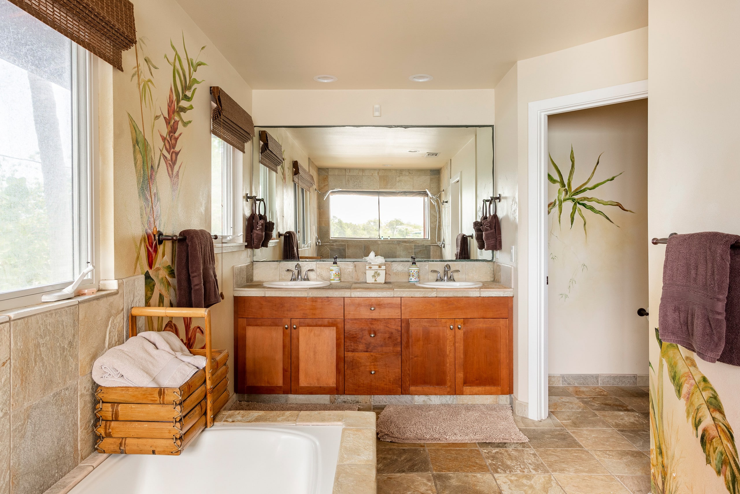 Home in Kailua-Kona · ★4.97 · 3 bedrooms · 3 beds · 3.5 baths - Image 31