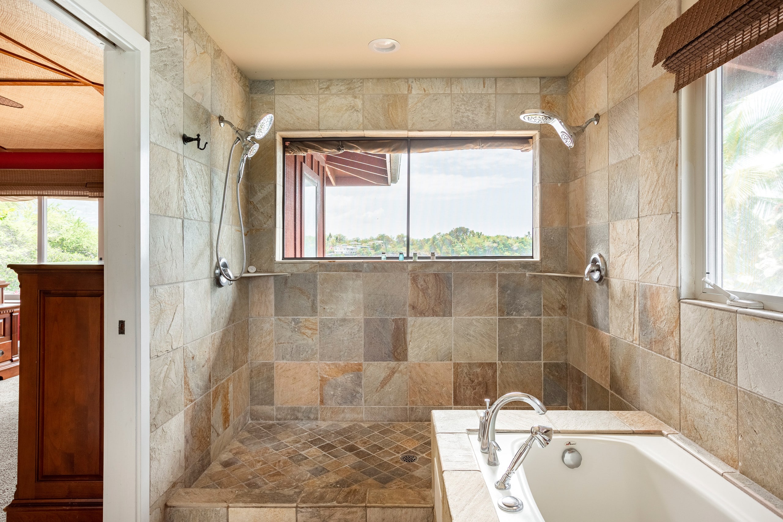 Home in Kailua-Kona · ★4.97 · 3 bedrooms · 3 beds · 3.5 baths - Image 27