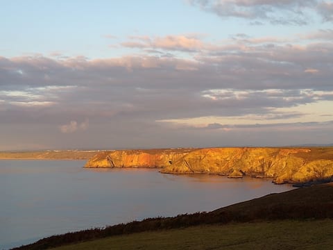 Popular Airbnb listing: 1 bedroom annex St Agnes with incredible sea view in St. Agnes