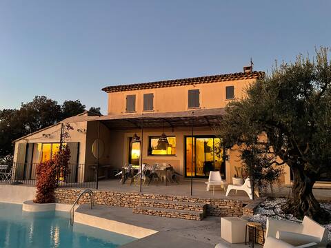 House with a view in Venasque, the place to be