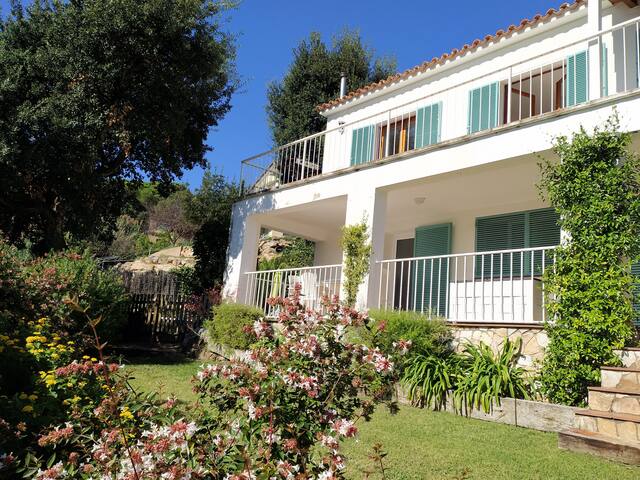 Charming villa – Peaceful- Unique sea view- Pool- gallery image 2