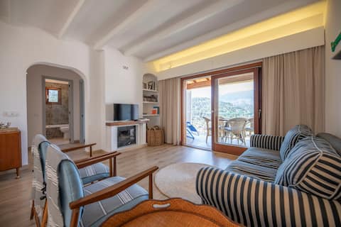 Top performing Airbnb: Two bedrooms flat in Port de Sóller in Sóller