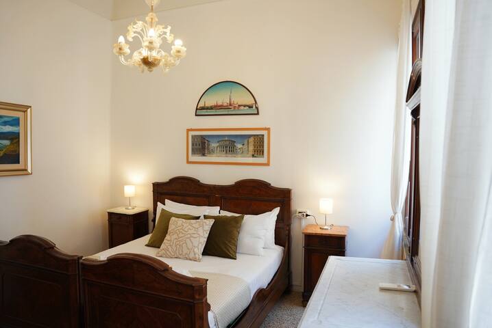 Ca’ alle Gondolette apartment by Sarlux gallery image 4