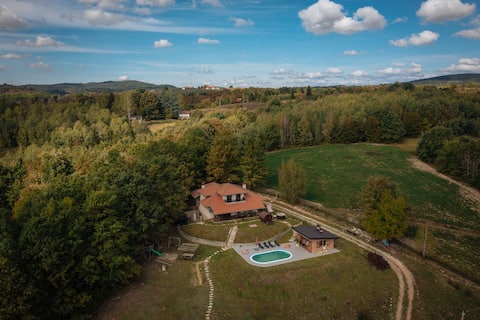 Garaši Villa with swimming pool, sauna and hot tub