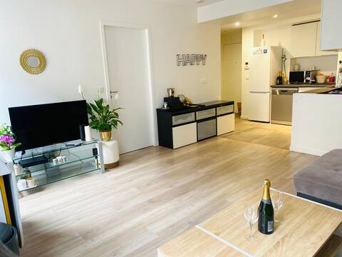 Top performing Airbnb: Cozy apartment in the heart of the city in Boulogne Billancourt