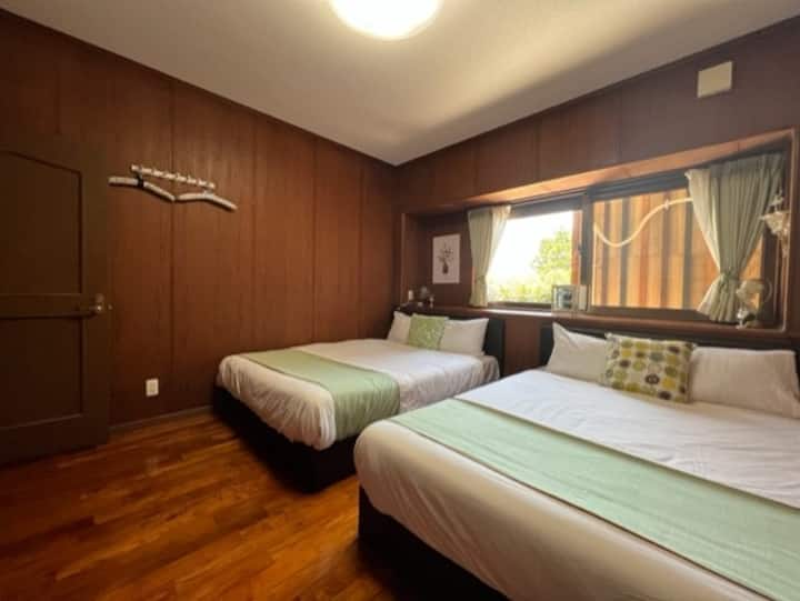 เตียงควีนไซส์ 2 หลัง