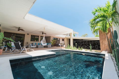 Villa Ayola | 1min Walk To Beach | Prime Location