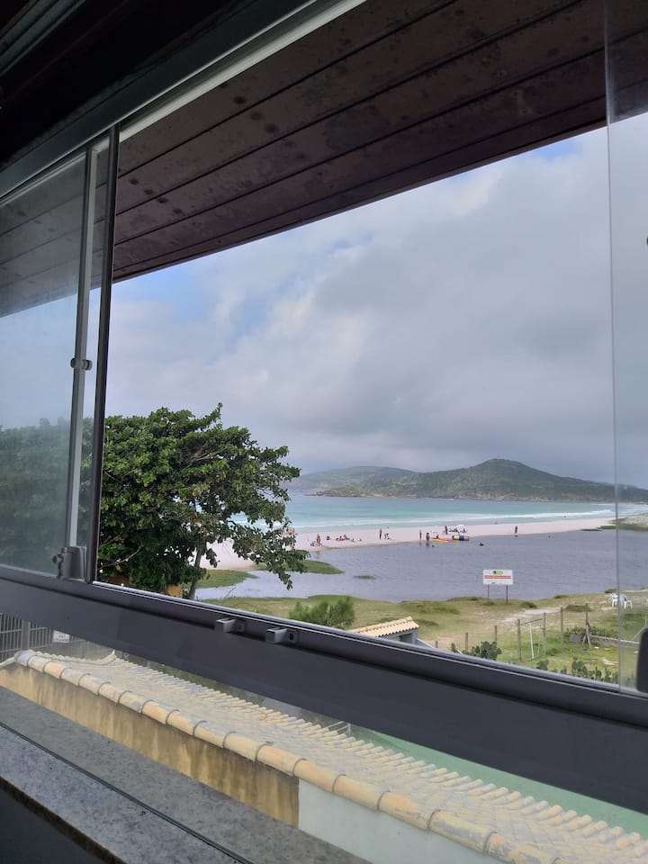 Pohľad z tretieho poschodia druhej spálne na lagúnu.