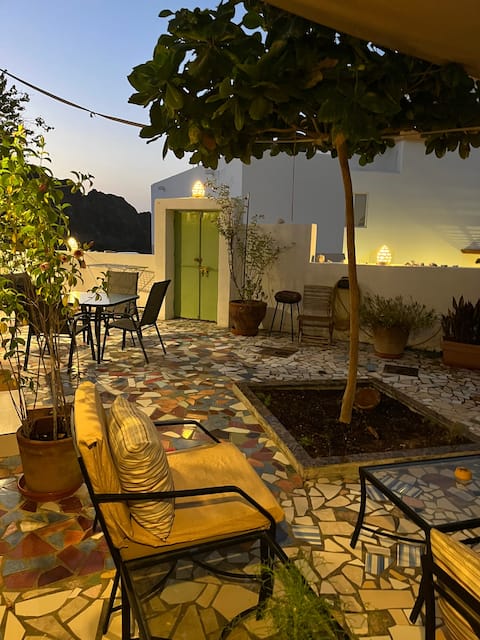 Bait Rashid - Beachside