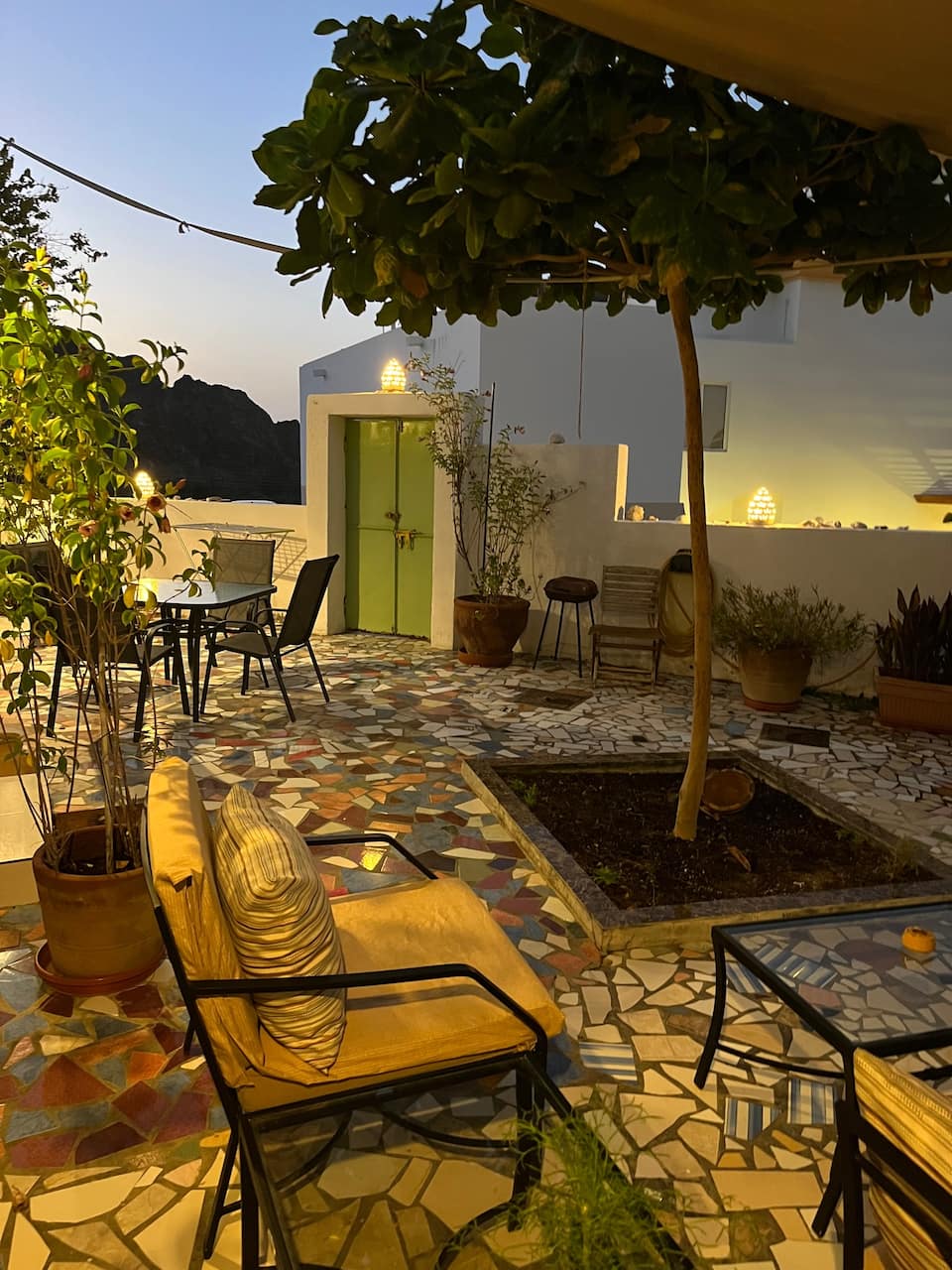 Top-earning Airbnb listing in Qantab, 2 bedrooms