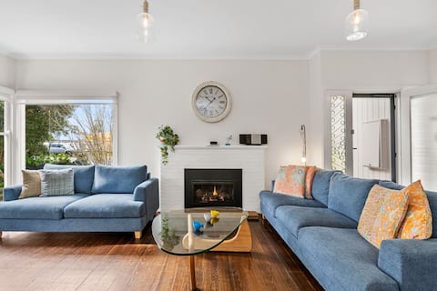 Successful Airbnb property: Rye Classic-400m to beach+BONUS nights offers2026 in Rye