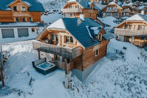 Dream Chalet Ski In/Out with Sauna and Whirlpool