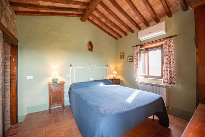 Chumba cha kwanza cha kulala katika vila iliyojitenga kwa ajili ya watu 4