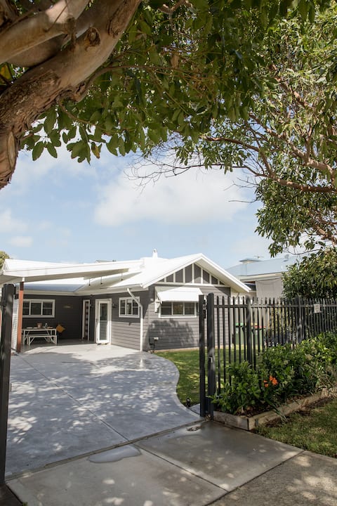 Hampton's beachside stay at Umina Beach