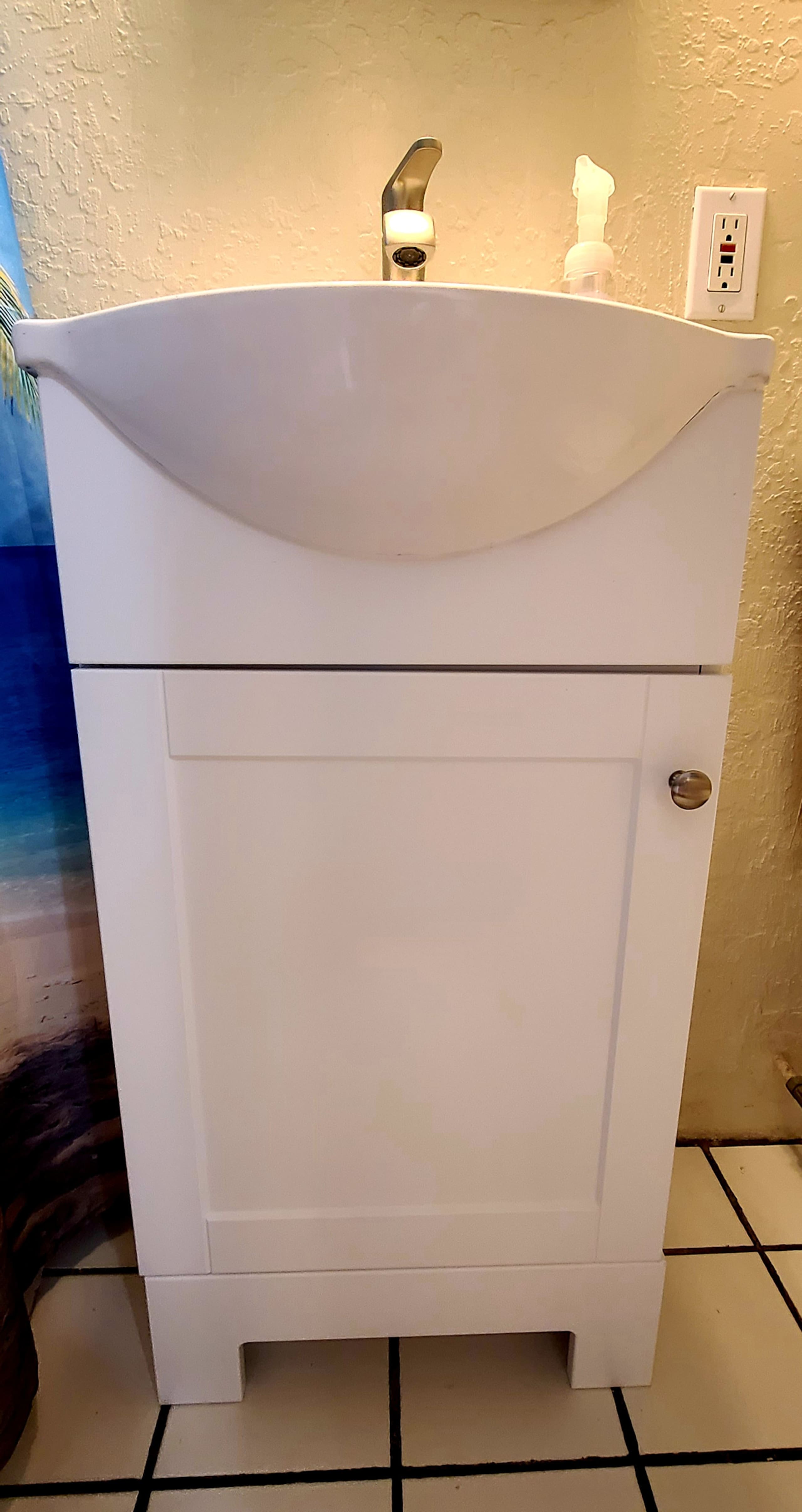 Condo in Honolulu · ★4.86 · 1 bedroom · 1 bed · 1 private bath - Image 19
