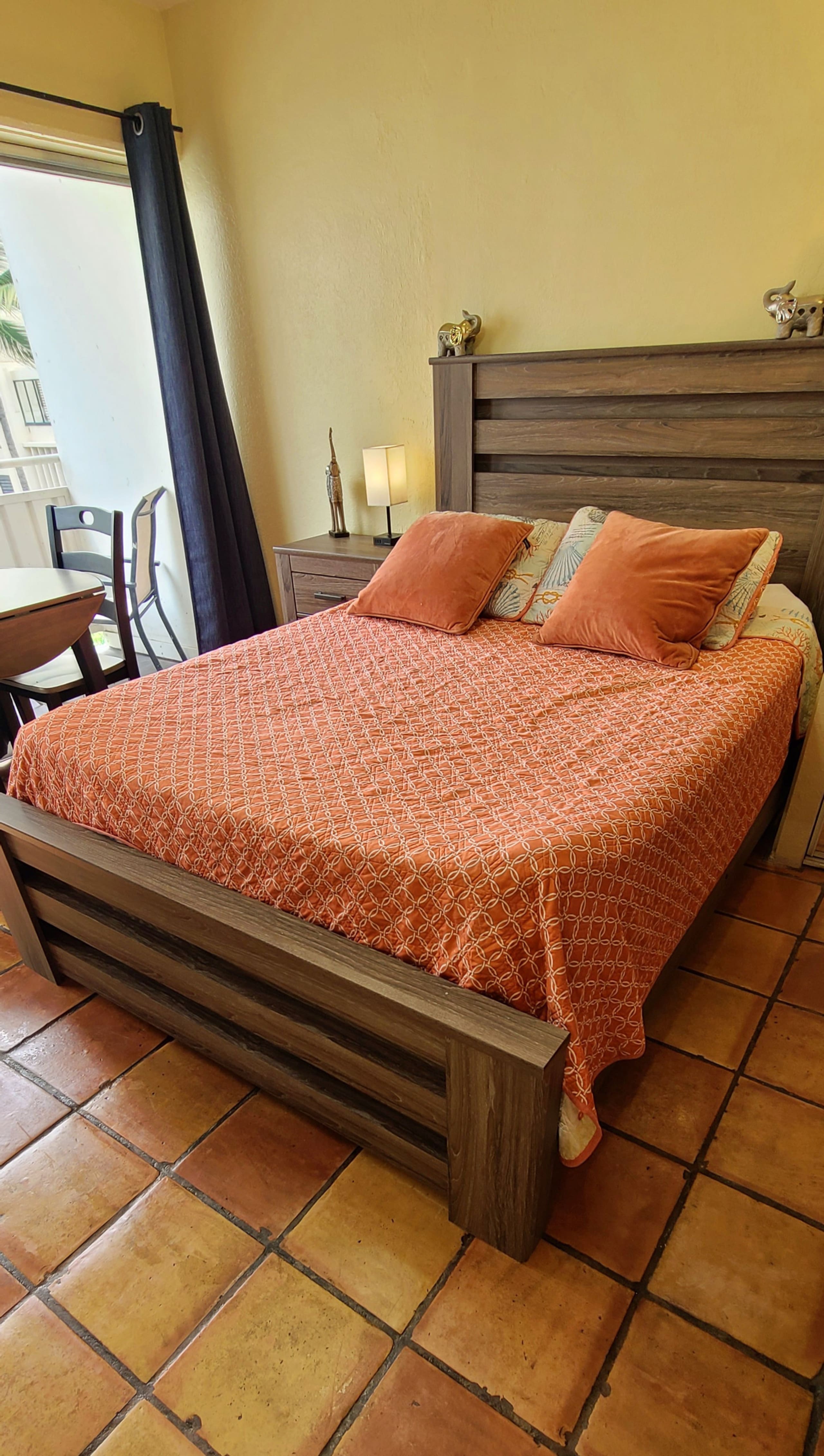 Condo in Honolulu · ★4.86 · 1 bedroom · 1 bed · 1 private bath - Image 11