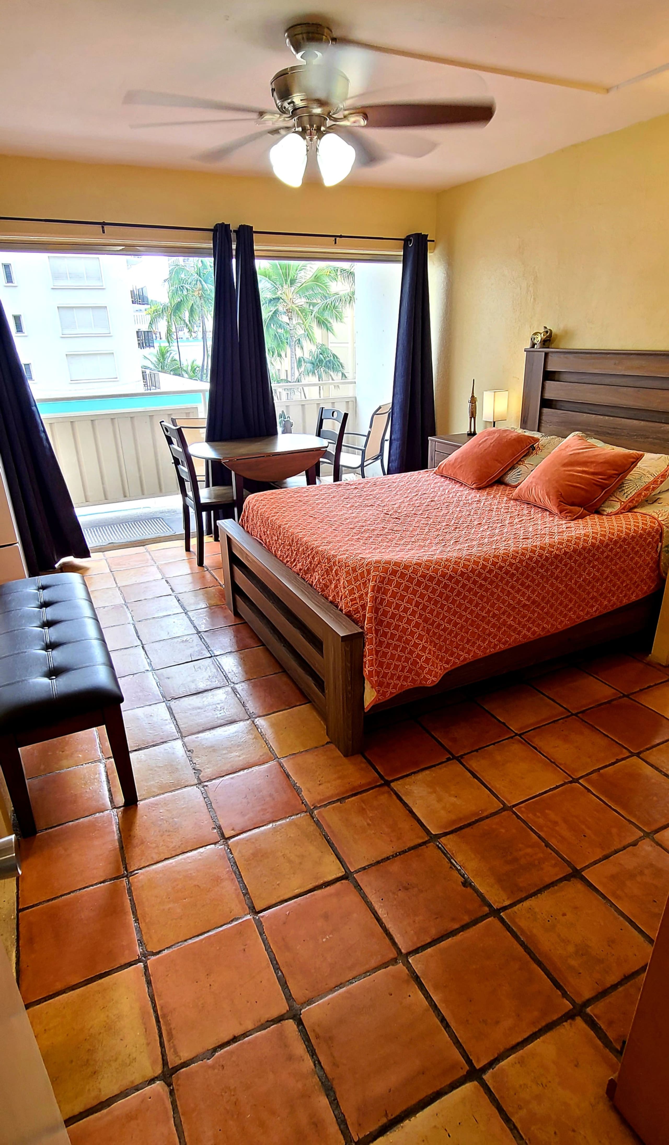 Condo in Honolulu · ★4.86 · 1 bedroom · 1 bed · 1 private bath - Image 13