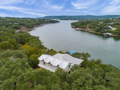Sunset Cliff Retreat on Lake Buchanan