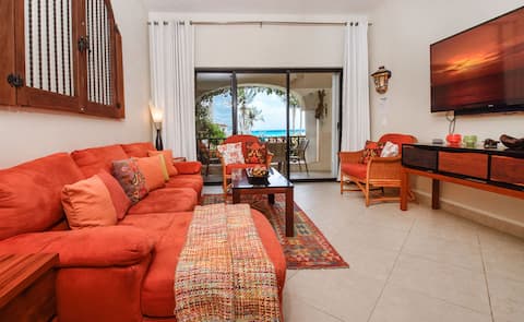 Top performing Airbnb: Stay Beachfront in Playa- 5 min Walk to Town in Playacar Fase I