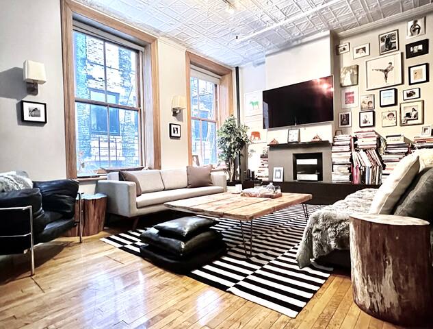 TRIBECA/SOHO 2 BEDROOM LUXURY LOFT w FIREPLACE gallery image 3