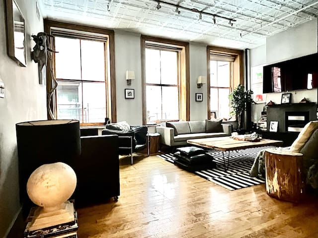 TRIBECA/SOHO 2 BEDROOM LUXURY LOFT w FIREPLACE