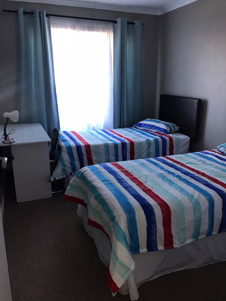 غرفة النوم 2