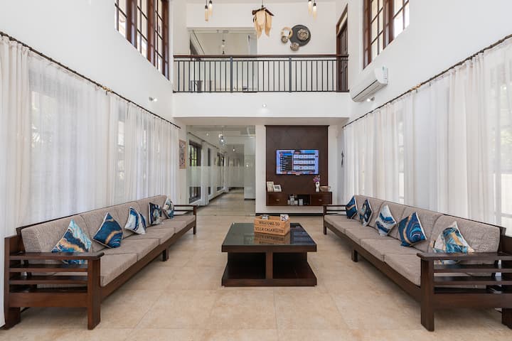 5BHK Villa with spacious living area