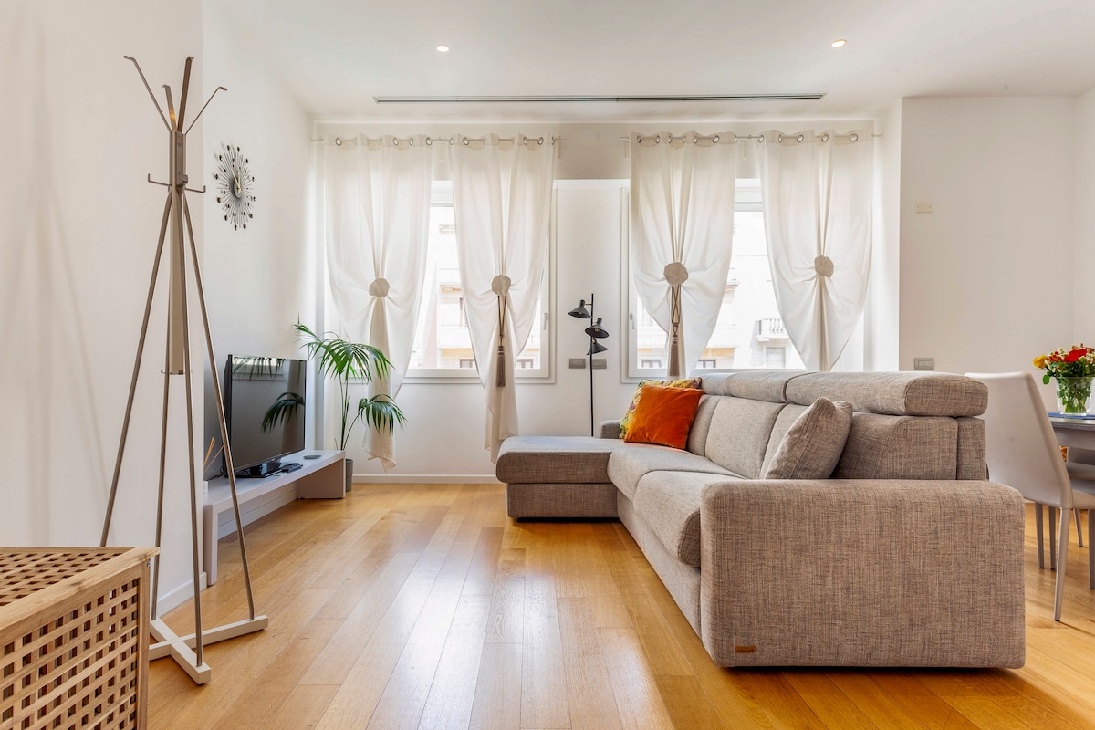 Annuncio Airbnb popolare: Modern apartment in the heart of Milan a Milano