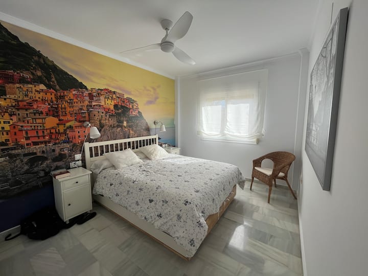 ห้องนอนหลักชั้นบน