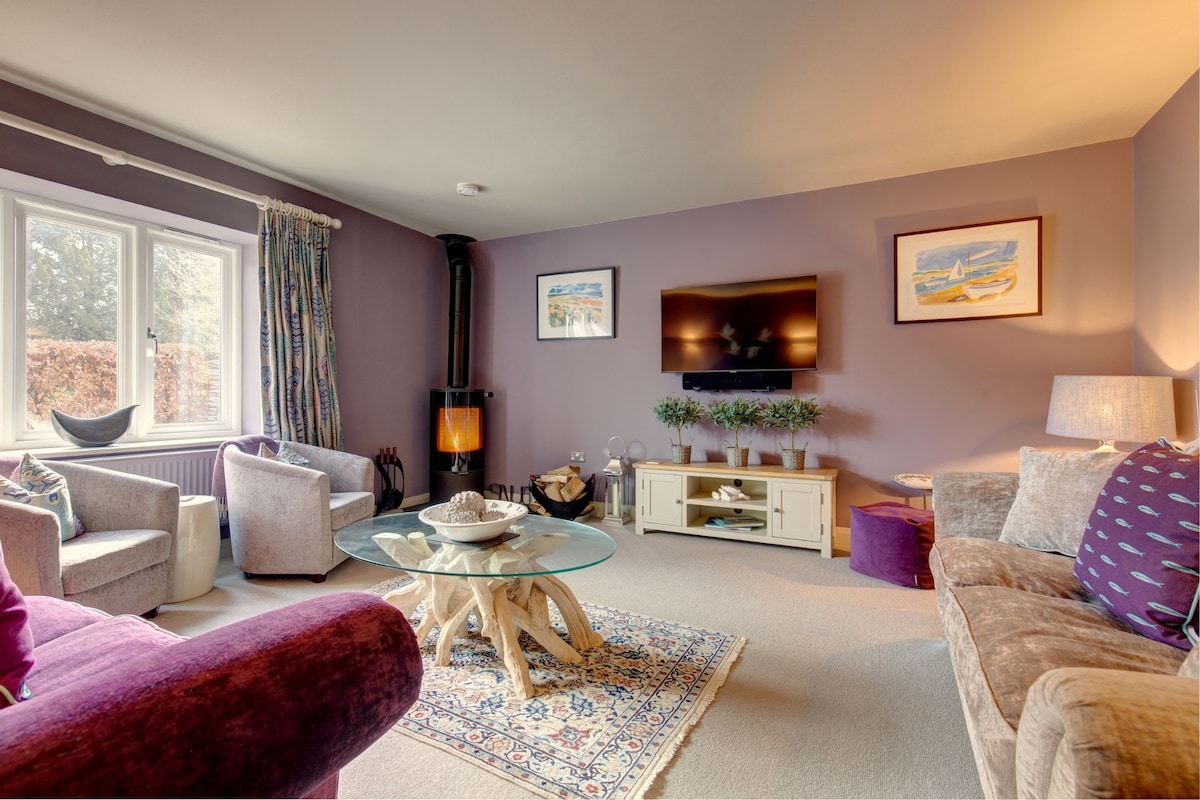 Popular Airbnb listing: Burnham Market -Grayling; 47% discount on 7 nights in Burnham Market