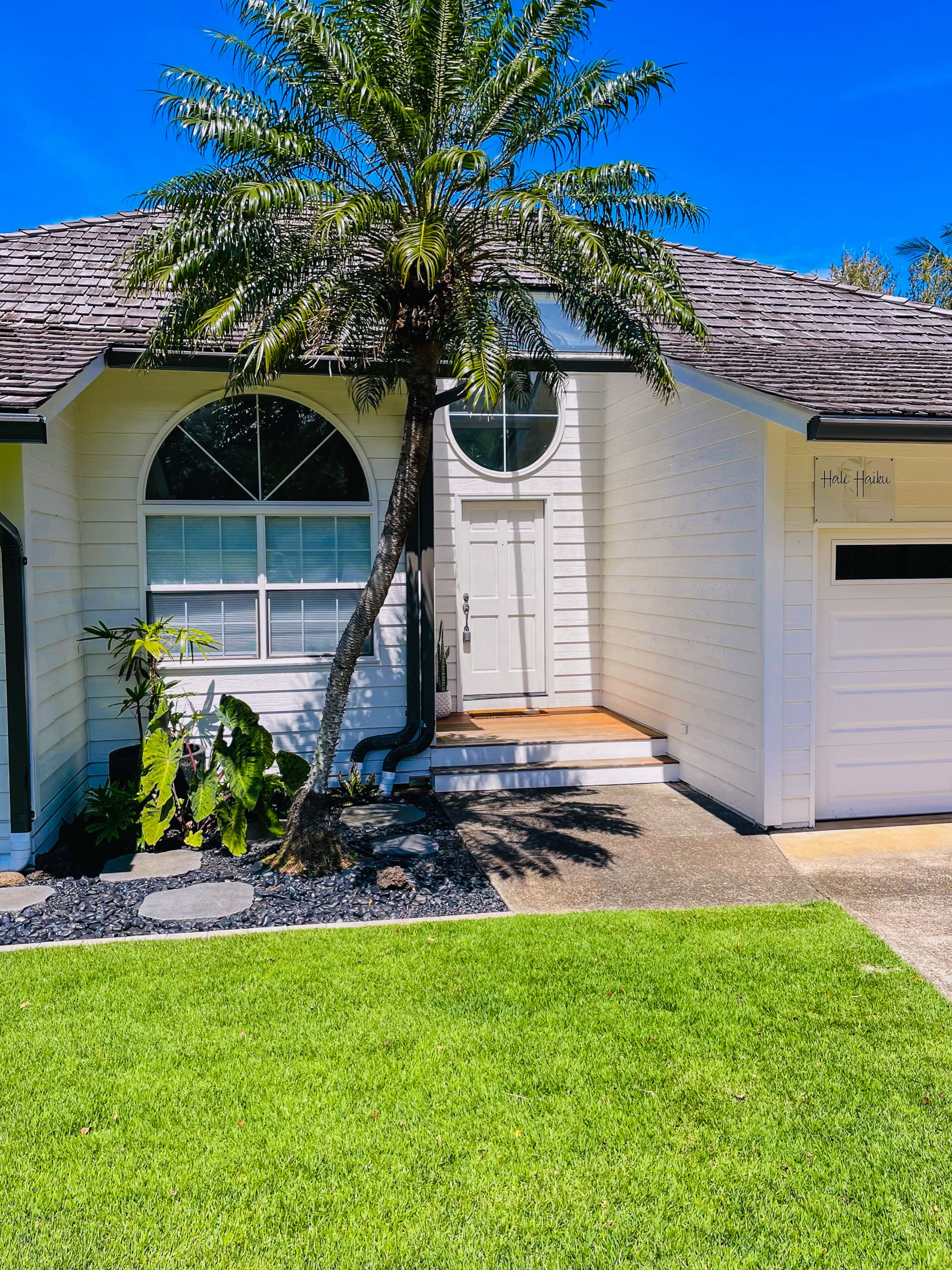 Home in Haiku-Pauwela · ★4.88 · 3 bedrooms · 4 beds · 2 baths - Photo 7