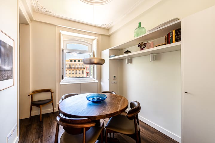 Deluxe 2 Bedrooms Apartment Chafariz- 6 pax-108sqm