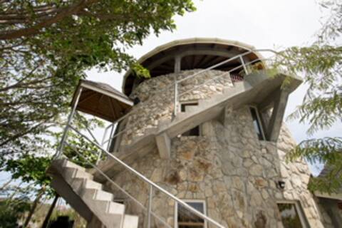 Sargasso Stone House (True Blue)