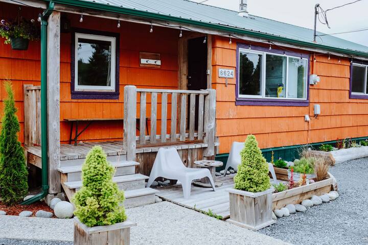 Port Renfrew Beach House gallery image 5