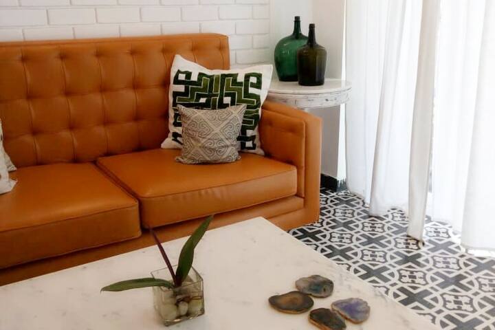 Living room image 7